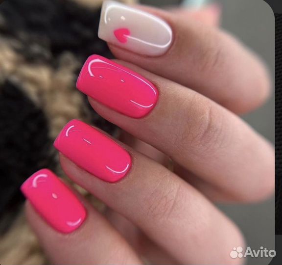 Модель на маникюр