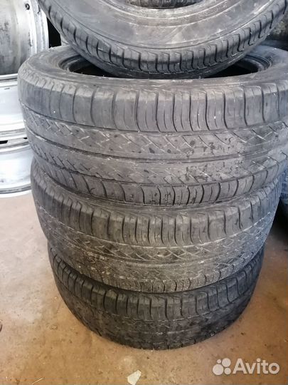 Black Rocket BR 20 215/65 R16 91V