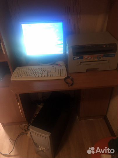 Настольный компьютер + комп. Стол