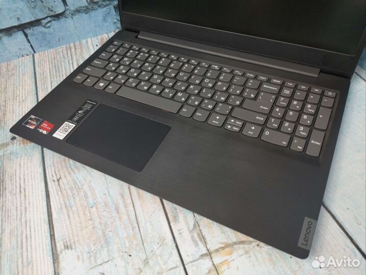 Ноутбук Lenovo S145 на Ryzen 3 на запчасти