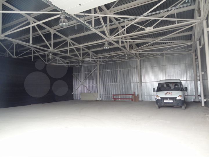 Склад, 1050 м²