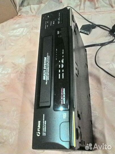 Видеомагнитофон 