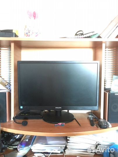 Монитор Philips