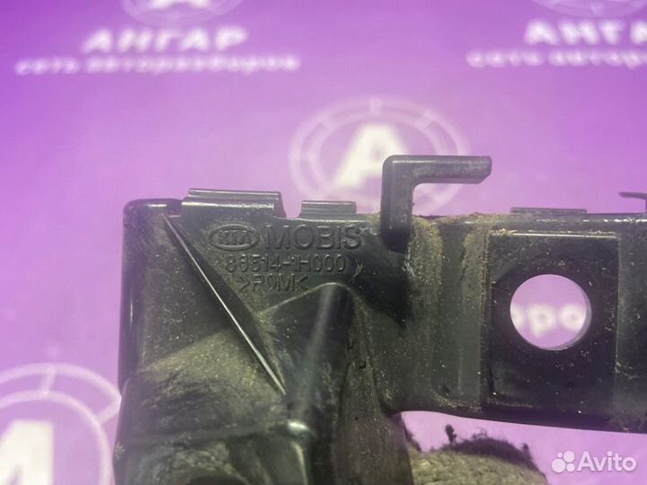 Крепление бампера переднее правое Kia Ceed ED G4FC