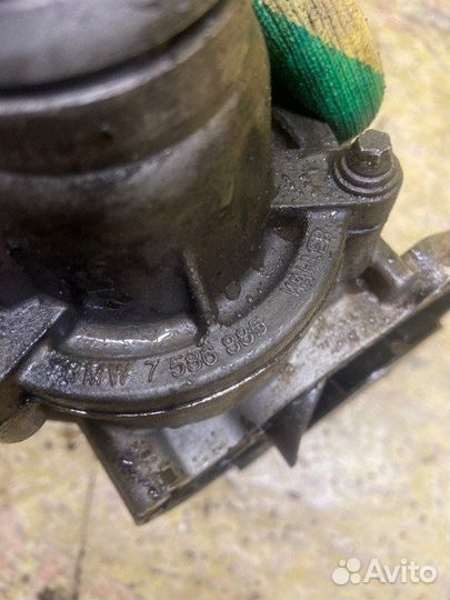 Помпа Bmw 7-Series F01 N63B44 2008