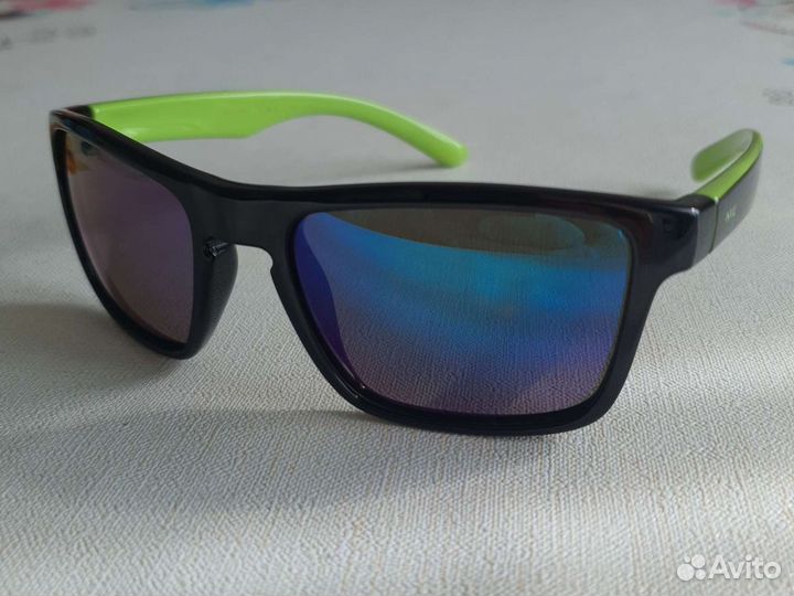 Детские солнцезащитные очки invu