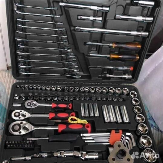 Набор инструментов из 121 предмета