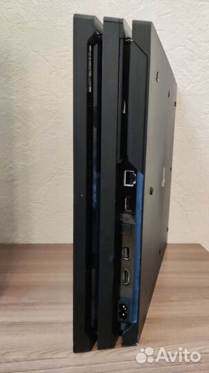 Sony PlayStation 4 Pro 1TB + 6 дисков