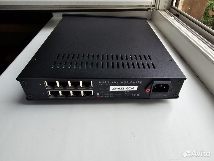 Pura Ammonite аудиофильский свич с oxco