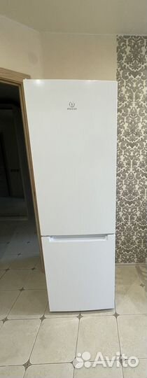 Холодильник indesit бу