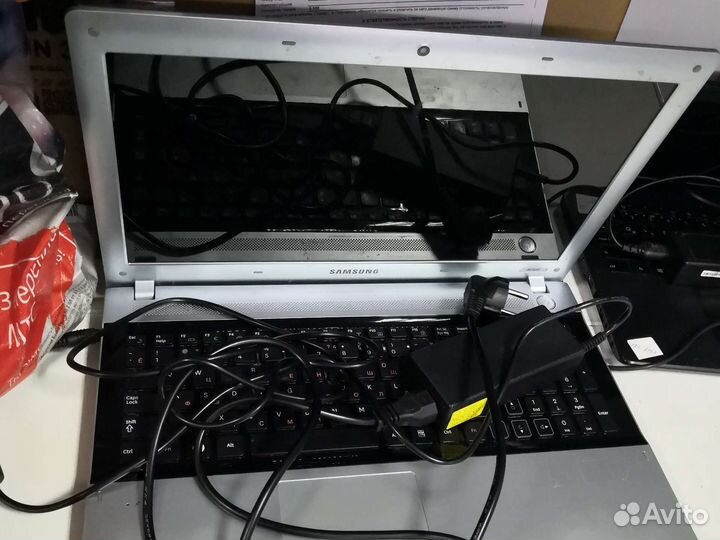 Ноутбук Samsung np-rv520