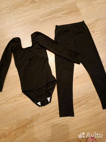 Гимнастический купальник и лосины