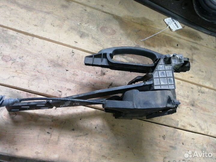 Замок двери задний Ford Fusion 1.6