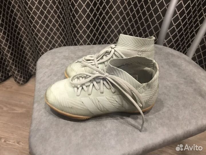 Футбольные бутсы (футзал)