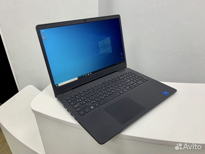 Ноутбук Dell vostro 15 / i5 / 16RAM / iris XE
