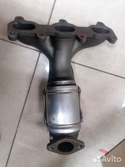 Оригинальный выпускной коллектор с катализатором