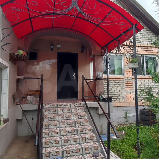 Коттедж 131 м² на участке 8 сот.