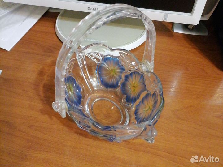 Ваза корзинка цветное стекло