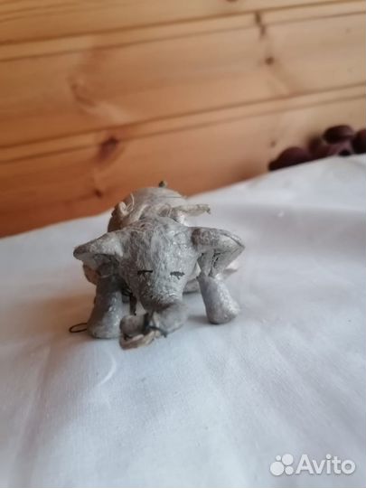Ёлочная игрушка папье-маше слон в фартуке 30г