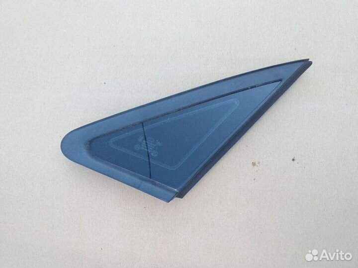 Стекло боковое правое Hyundai i30 2014 год