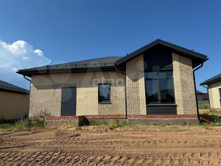 Коттедж 107,8 м² на участке 5,5 сот.