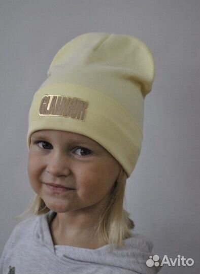 Весенняя шапка для девочки