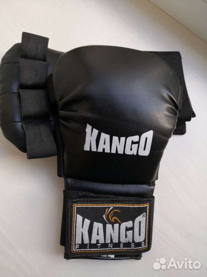 Боксерские перчатки