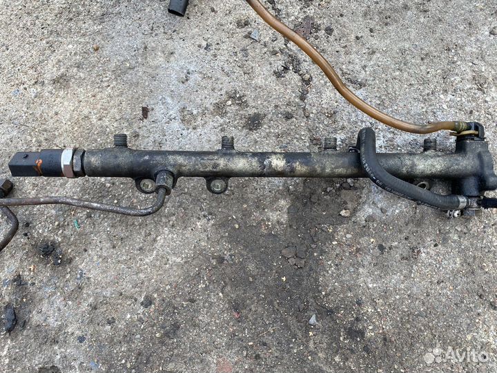 Топливная рейка Мерседес Вито 2.2 CDI