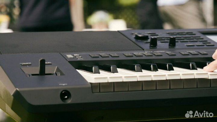 Yamaha PSR-SX700 - профессиональный синтезатор