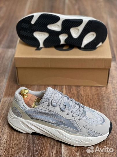 Кроссовки Adidas Yeezy Boost 700 мужские