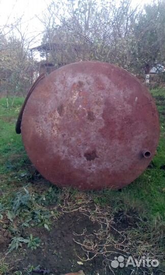 Продаю железную бочку