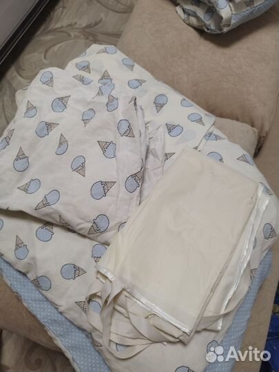 Комплект в детскую кроватку с бортиками