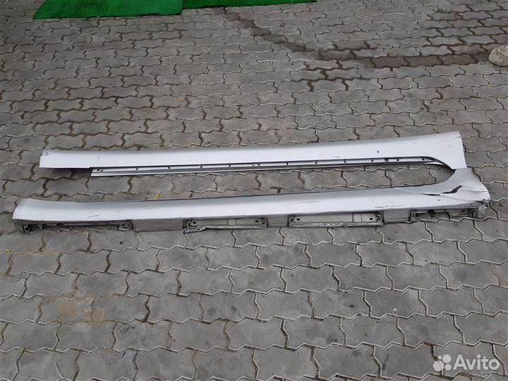 Накладка на порог лев. Lexus LS460