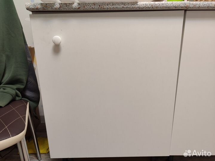 Три кухонных шкафа напольных