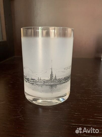 Стаканы с видами Санкт-Петербурга