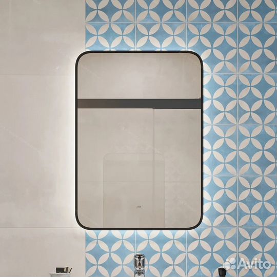 Зеркало в черной раме с подсветкой Орианна