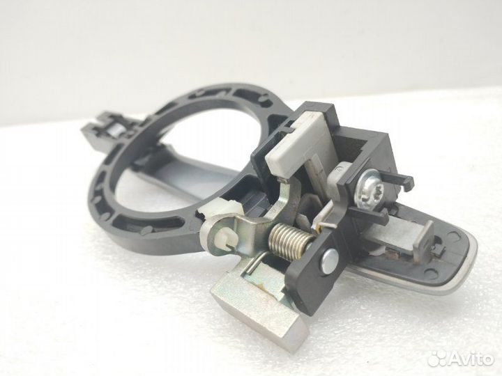 Ручка двери внешняя задняя левая Mitsubishi