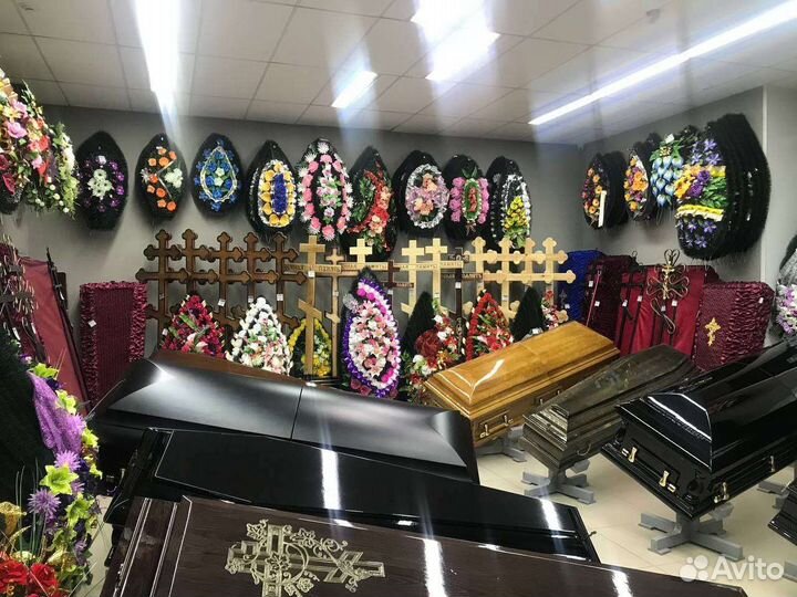 Агент ритуальной службы