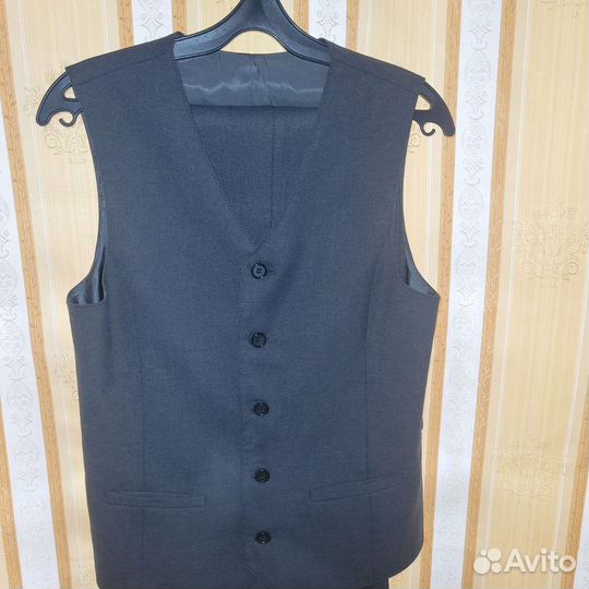 Школьный костюм для мальчика тройка