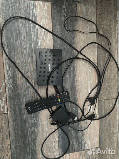 Комплект спутникового тв МТС с антенной приемник