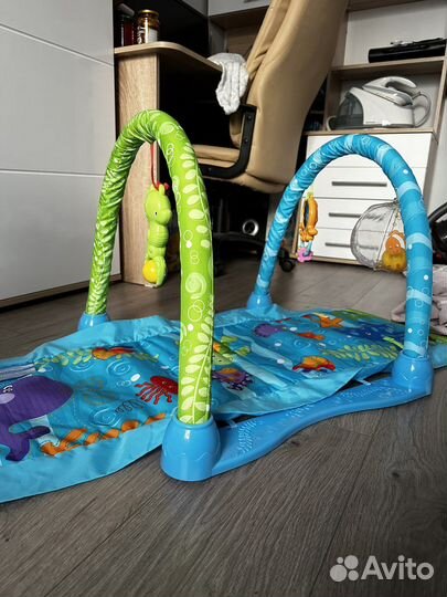 Развивающий коврик fisher price