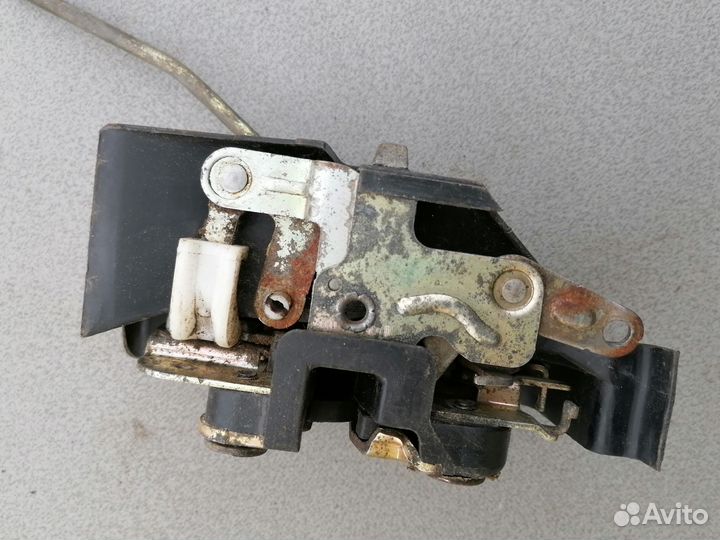 Замок двери передней правой для Kia RIO 2000-2005