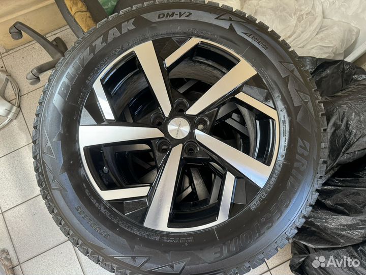 Зимние колеса Bridgestone 225/65/R17