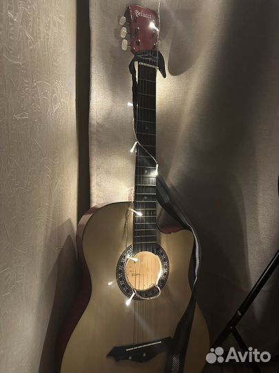 Акустическая гитара belucci