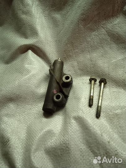 Автоматический натежитель ремня грм