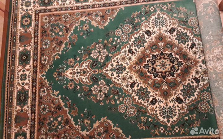 Ковры шерстяные 2.4 на 1.5 м и 3 на 2 м