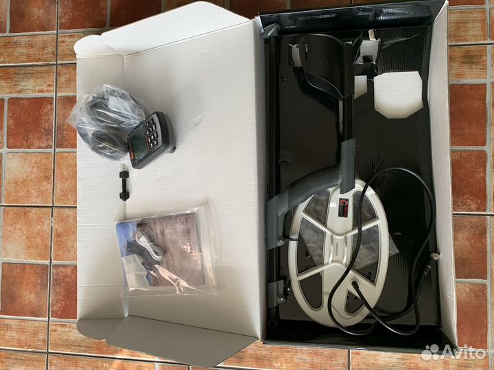 Металлоискатель Gold Hunter B75