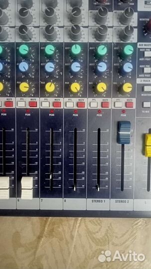 Микшерный пульт