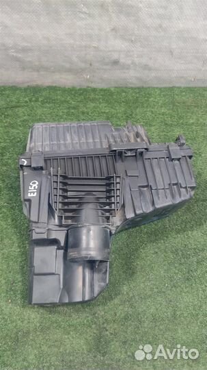 Корпус воздушного фильтра Peugeot Expert 2010