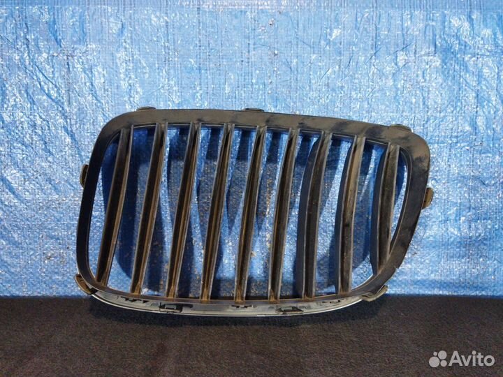 Решетка радиатора правая 5er F07 Gran Turismo